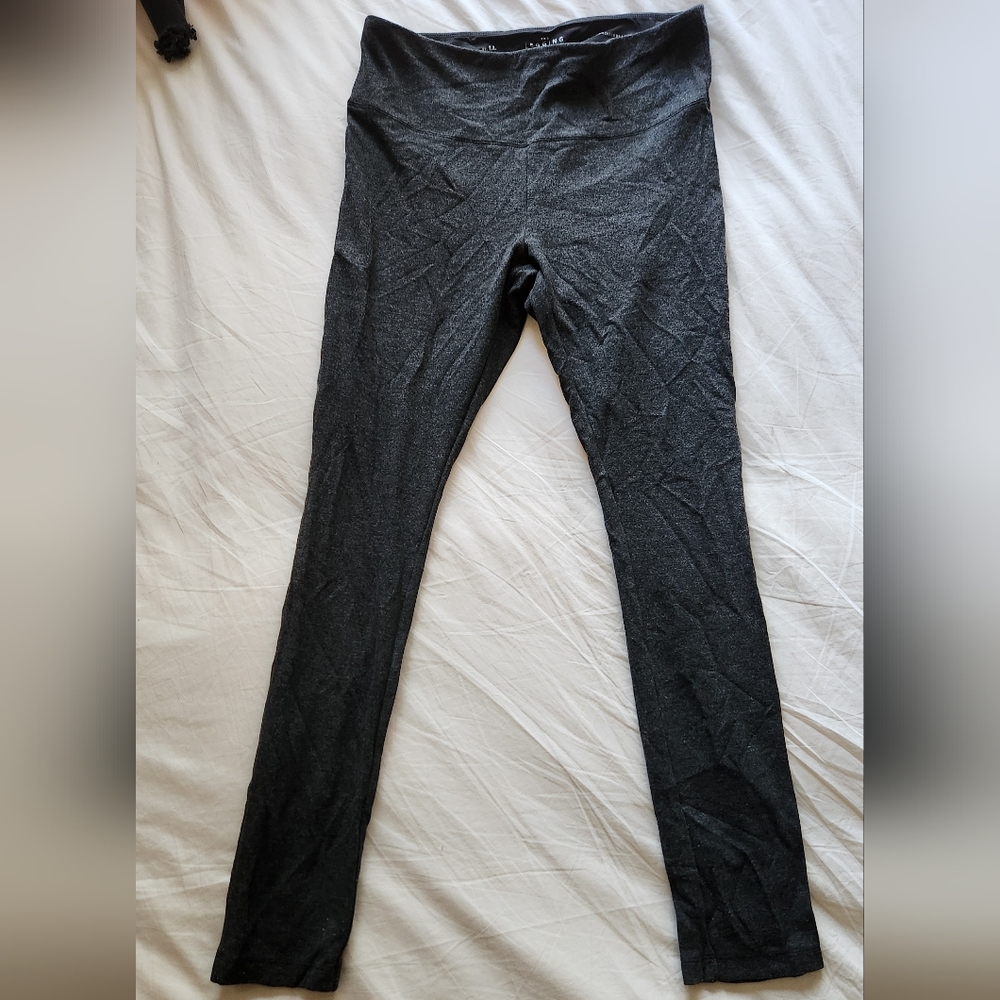 White House Black Market "The Legging" Instantly Slimming